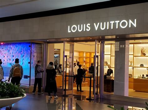 louis vuitton riverside square mall hackensack nj|louis vuitton hackensack square.